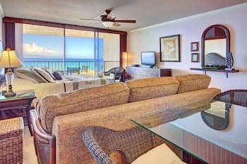 Royal Kahana #1202 Studio Bedroom Condo by RedAwning