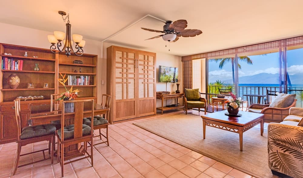 Valley Isle #205 1 Bedroom Condo by RedAwning