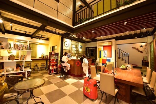 7M2 Hostel