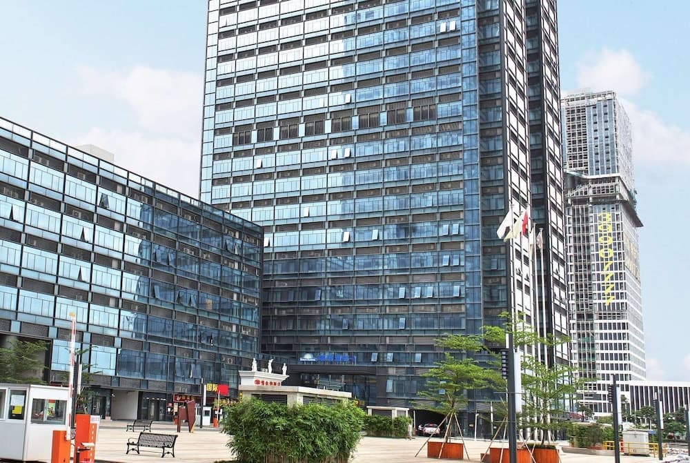 Days Suites Guangzhou South Railway Station