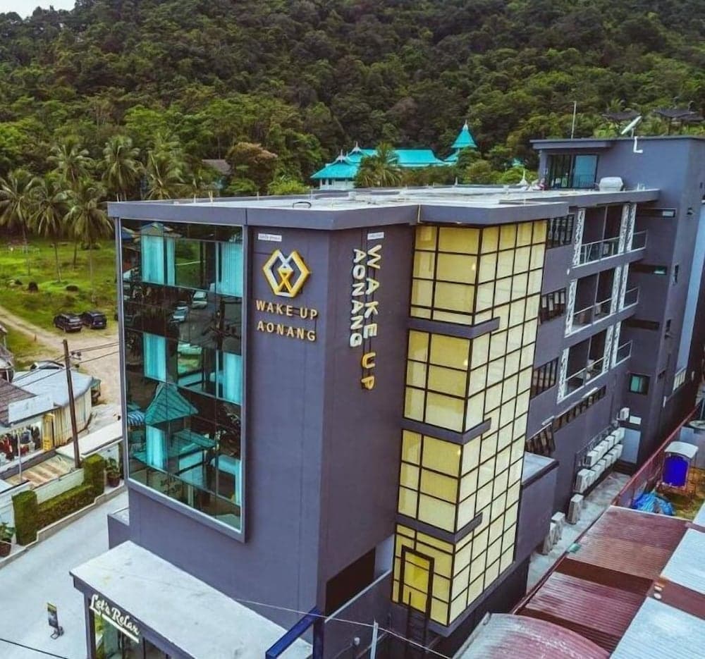 Wake Up Aonang Hotel