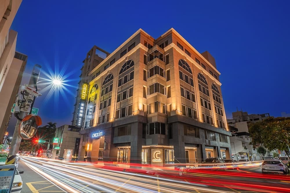 CHECK inn Taichung Wenxin Zhongqing