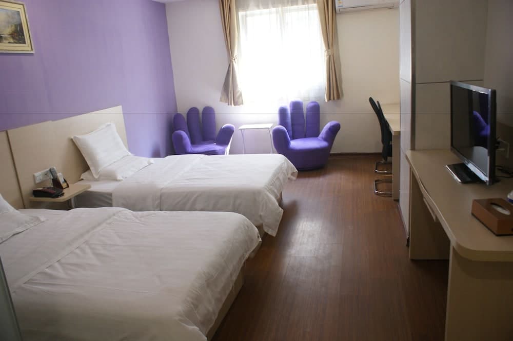 Yixin Business Hotel