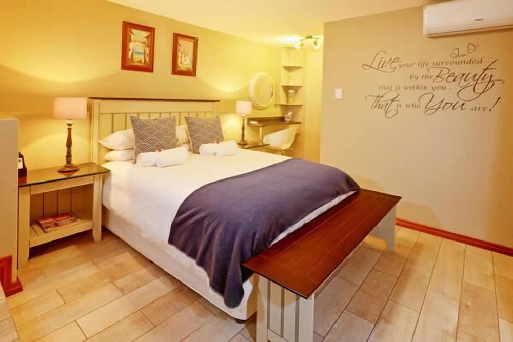 Lavenders At Constantia Guest