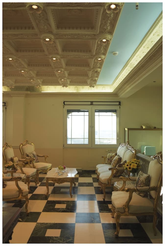 Lobi dinlenme salonu