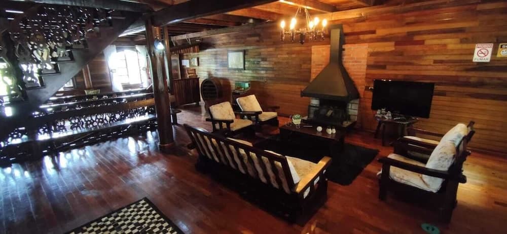 Pousada Chalé das Neves