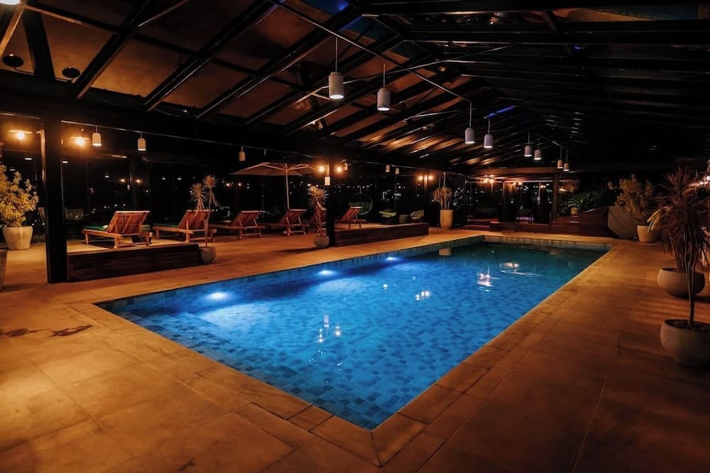 Chris Park Hotel