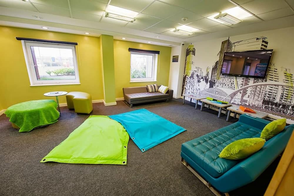 Lobi dinlenme salonu