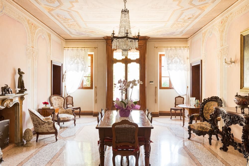 Lobi dinlenme salonu