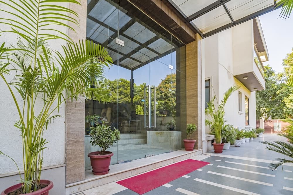 Royal Residence On MG Road