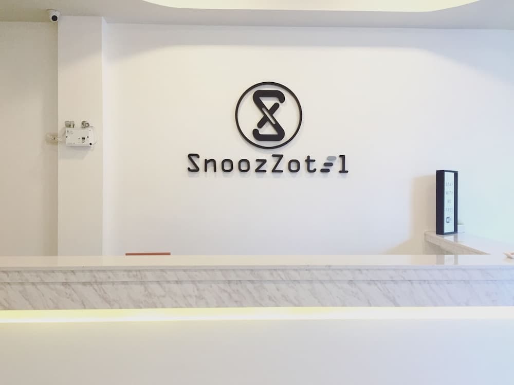 SnoozZotel