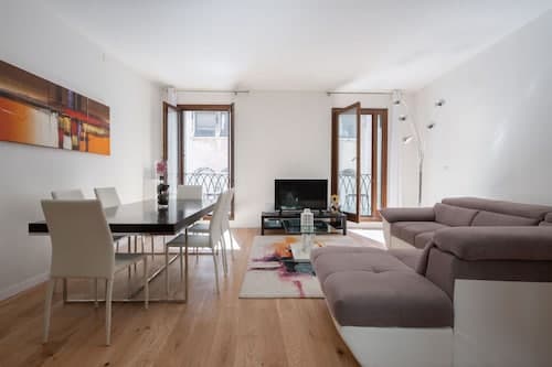 San Marco Prestige with Terrace by Wonderful Italy