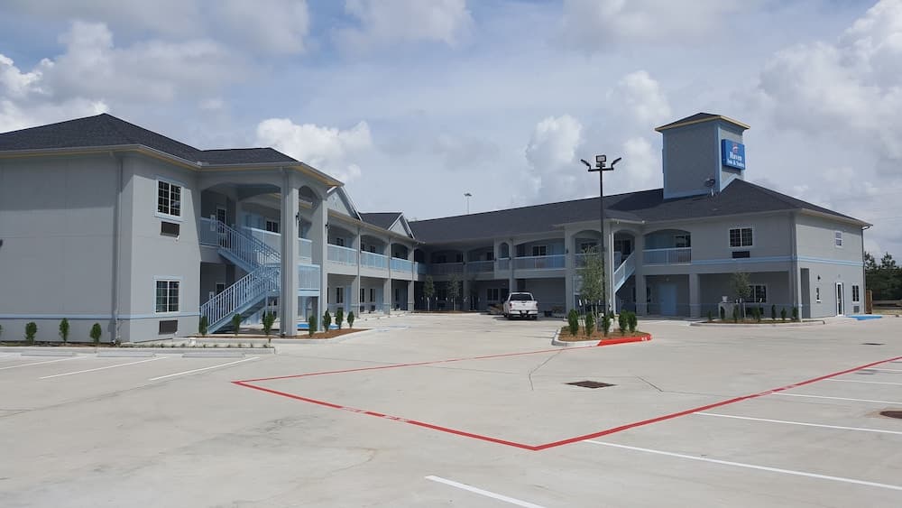 Haven Inn & Suites Willowbrook