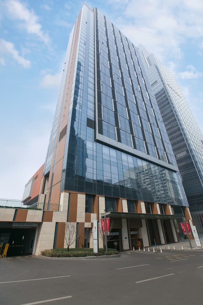 Cherry Residences May-Fourth Square