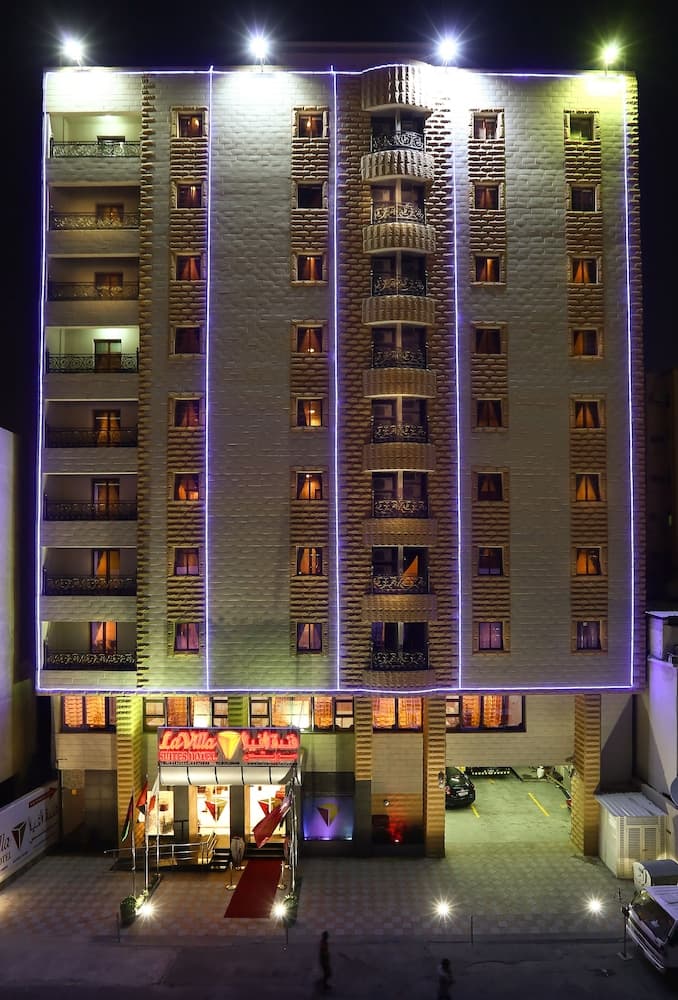 La Villa Suites Hotel