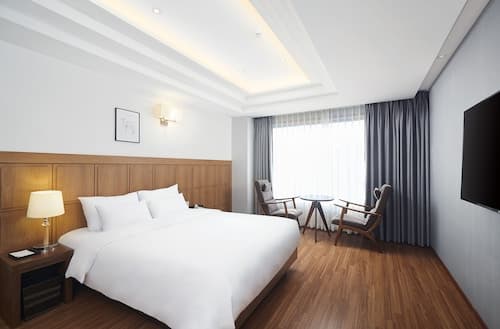 Lion Hotel