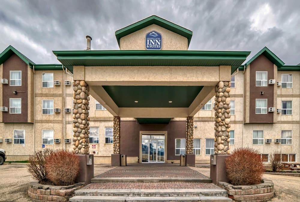 Grande Cache Inn and Suites