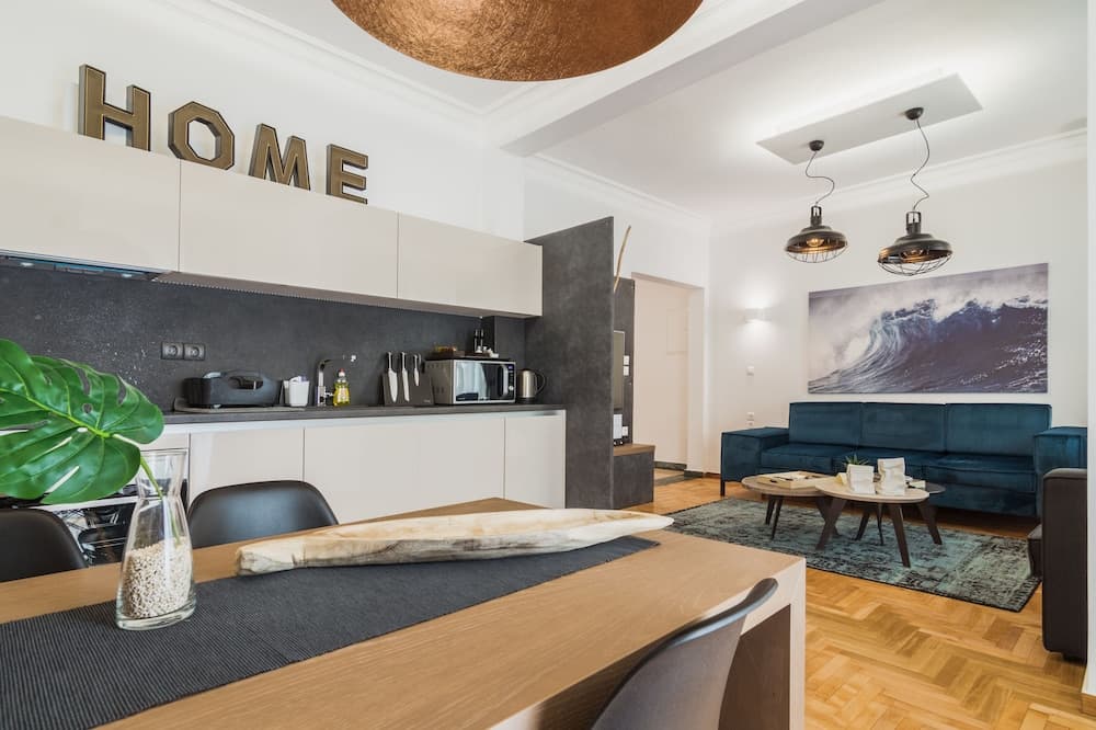 Acropolis Executive Suite