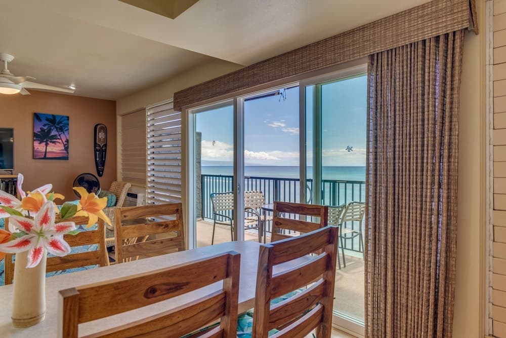 Maui Sands #5g 2 Bedroom Condo by RedAwning