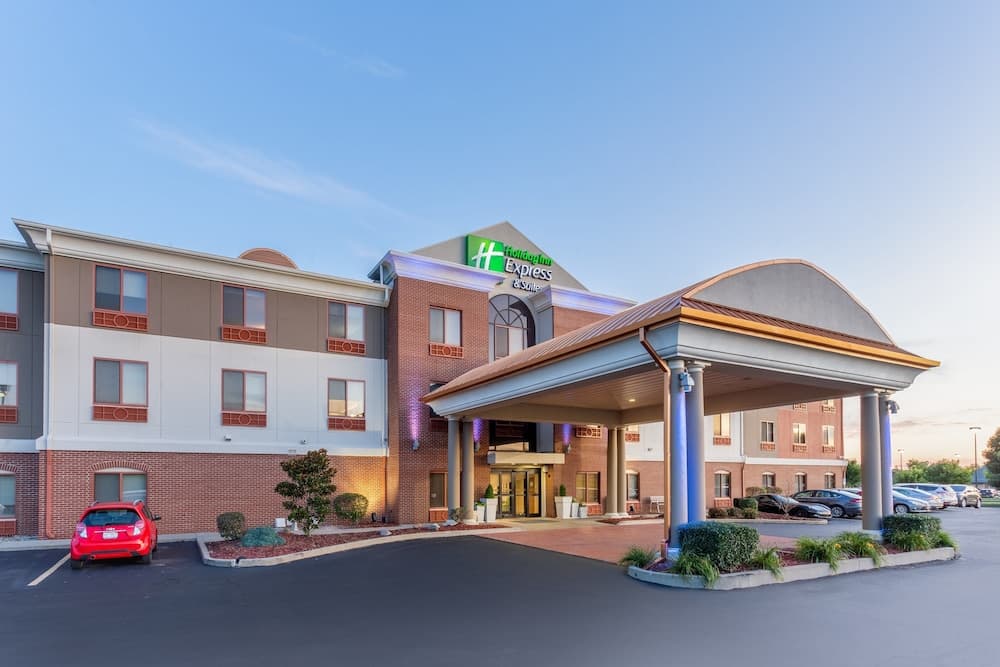 Holiday Inn Express & Suites - O'Fallon /Shiloh by IHG