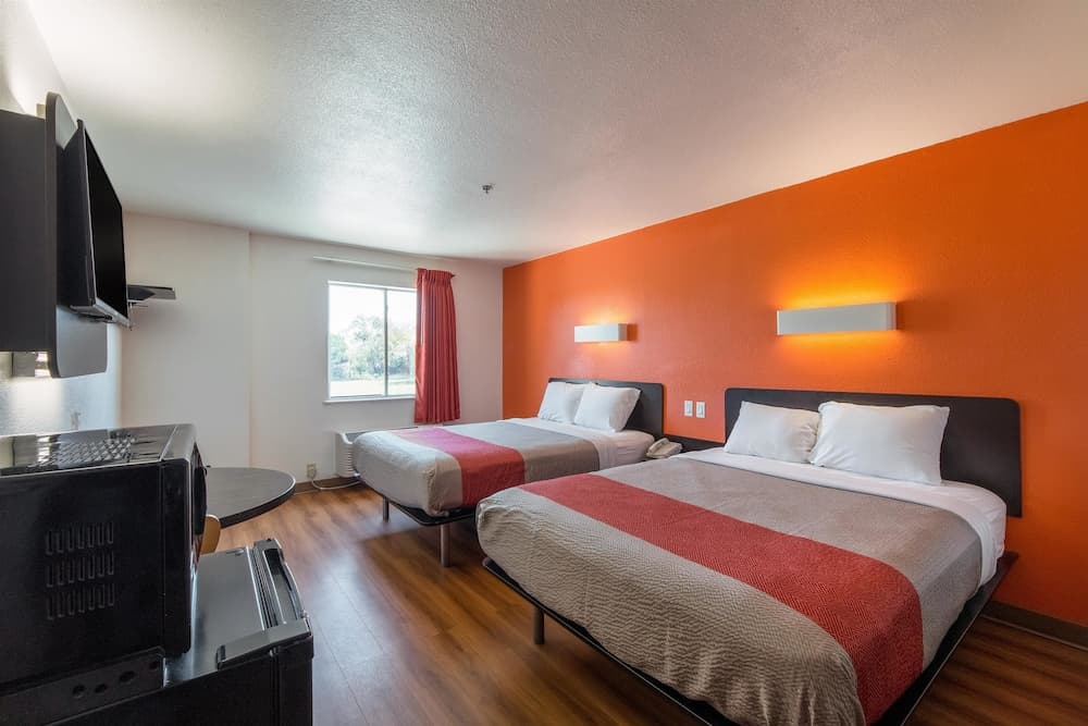 Motel 6 San Antonio, TX - Downtown - Alamo Dome