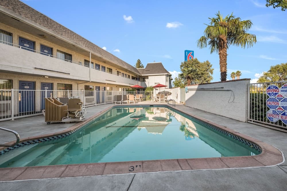 Motel 6 Fairfield, CA - North