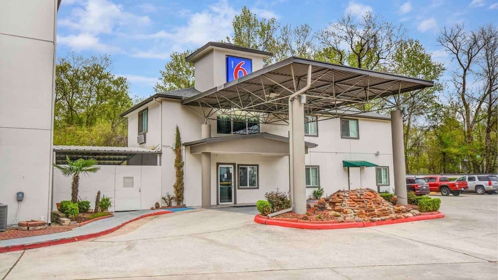 Motel 6 Humble, TX - Houston International Airport