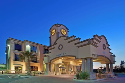 Holiday Inn Express & Suites Tucson Mall by IHG