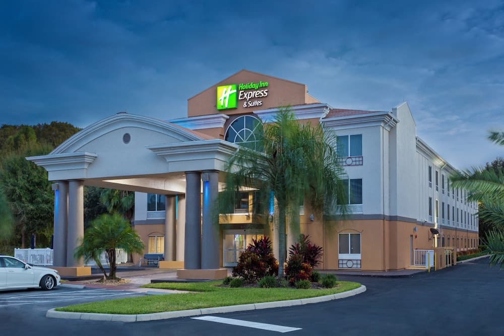 Holiday Inn Express Hotel & Suites Tavares - Leesburg by IHG