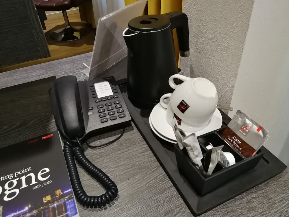 Kahve ve/veya kahve makinesi