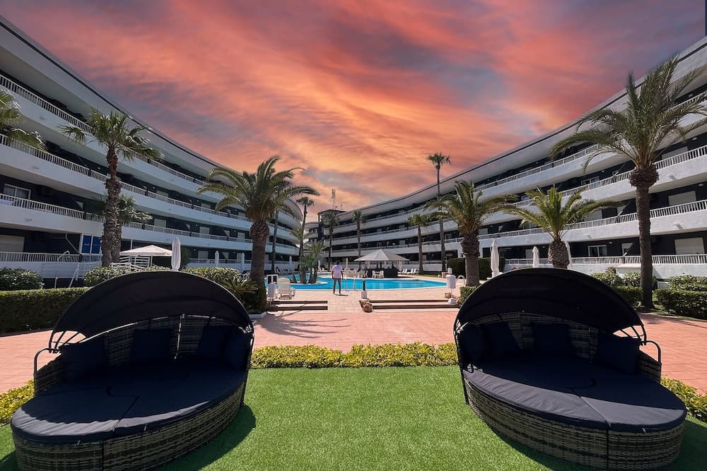 Apartamentos Palmera Beach