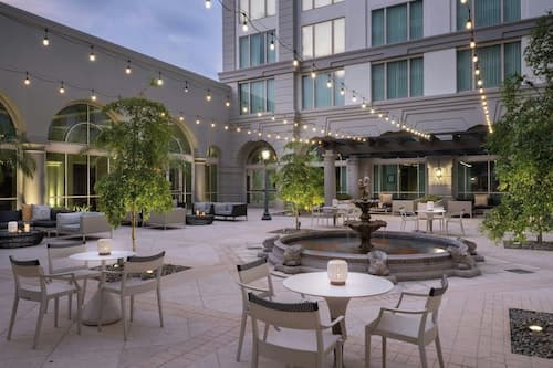 Renaissance Tampa International Plaza Hotel