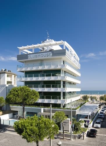 Hotel Club House
