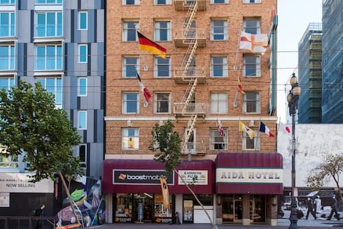 Aida Plaza Hotel