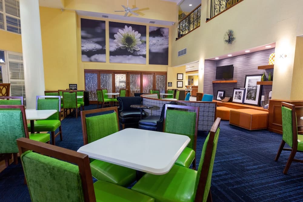 Lobi dinlenme salonu