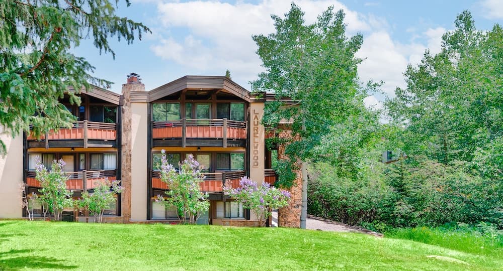 Laurelwood Condominiums