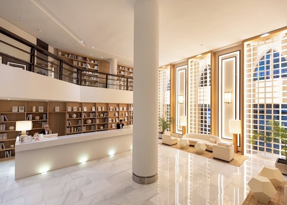 Lobi dinlenme salonu