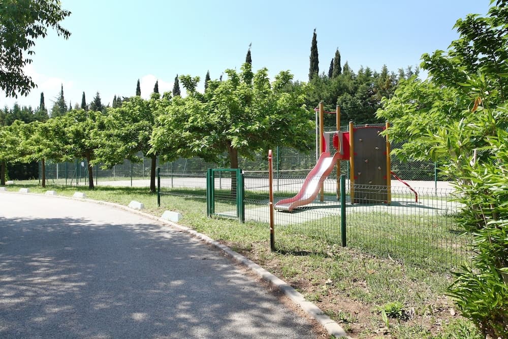 Çocuklar için oyun alanı - dış mekân