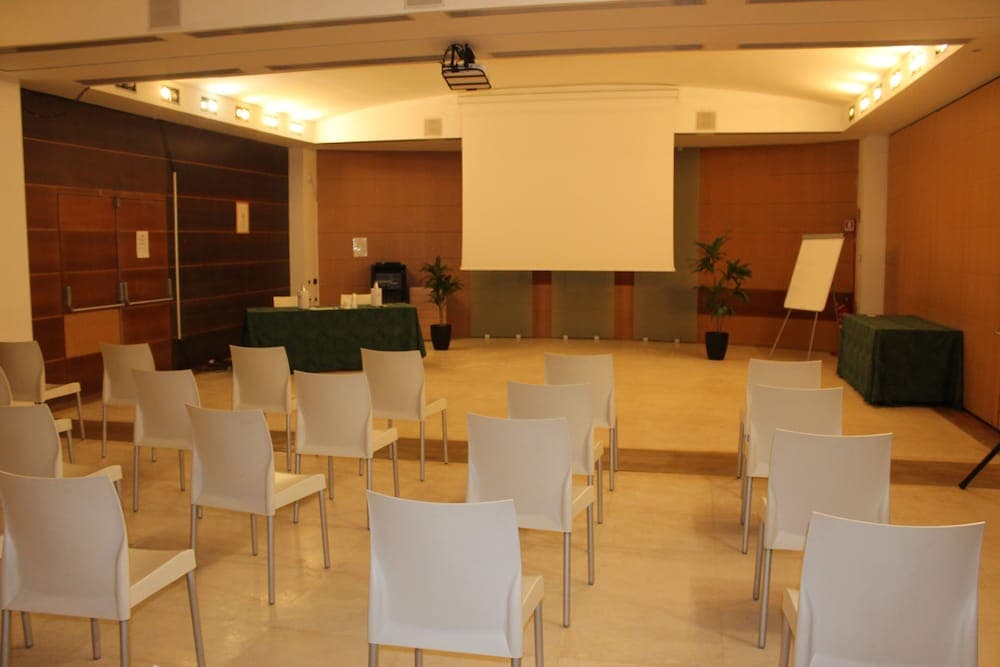 Toplantı salonu/imkânları