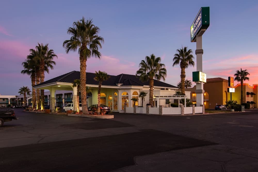 St. George Inn & Suites