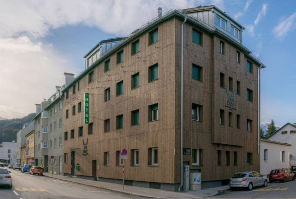 Binders Budget City Mountain Hotel