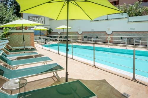 Hotel Ascot