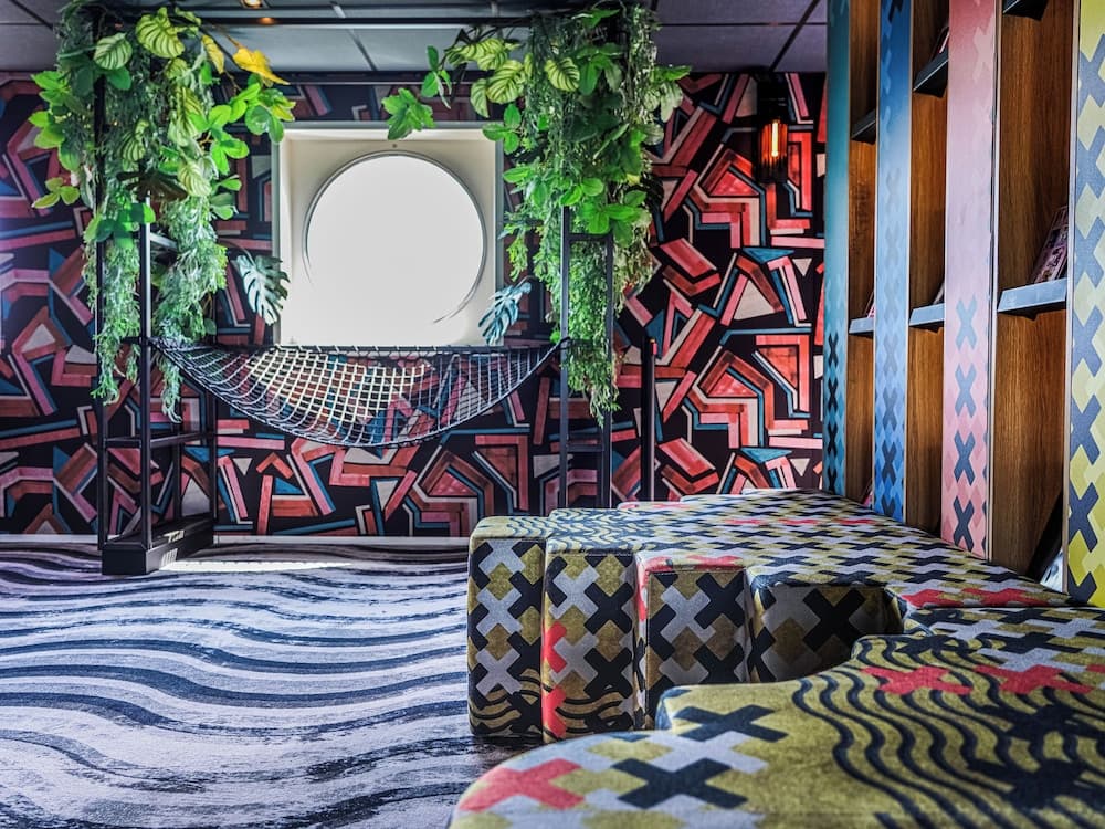 Lobi dinlenme salonu