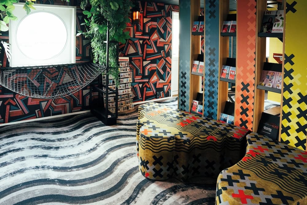 Lobi dinlenme salonu