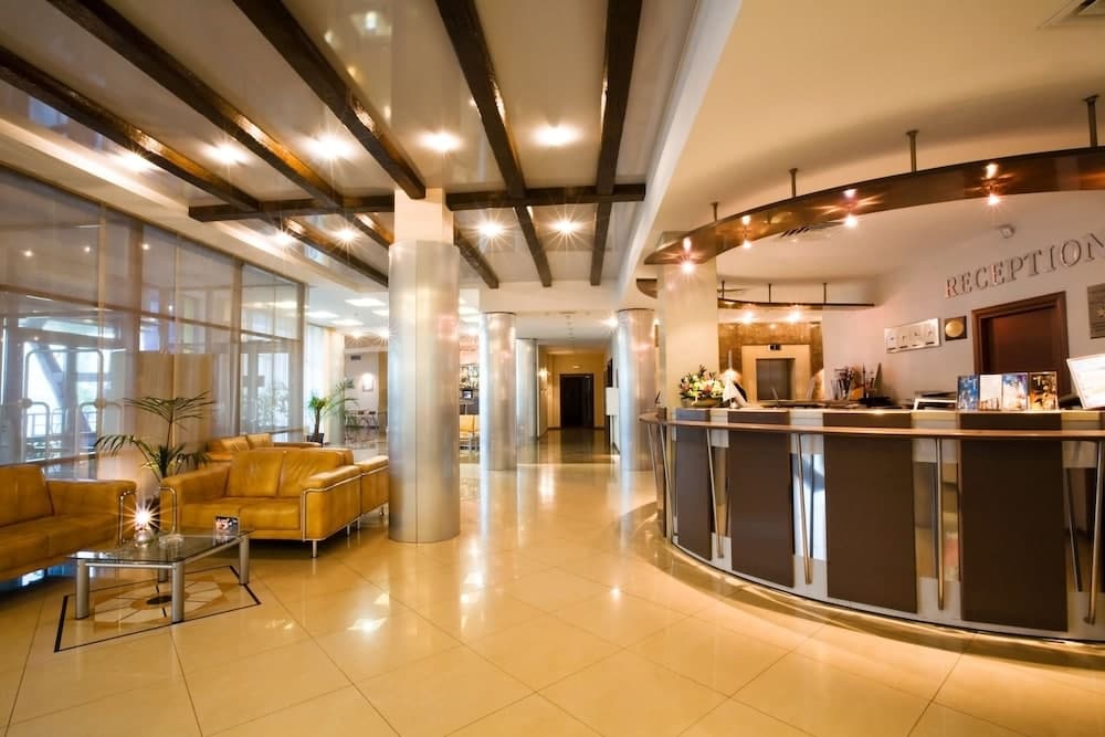 Alexandrovsky Garden Hotel