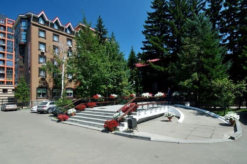 Hotel Zvezda