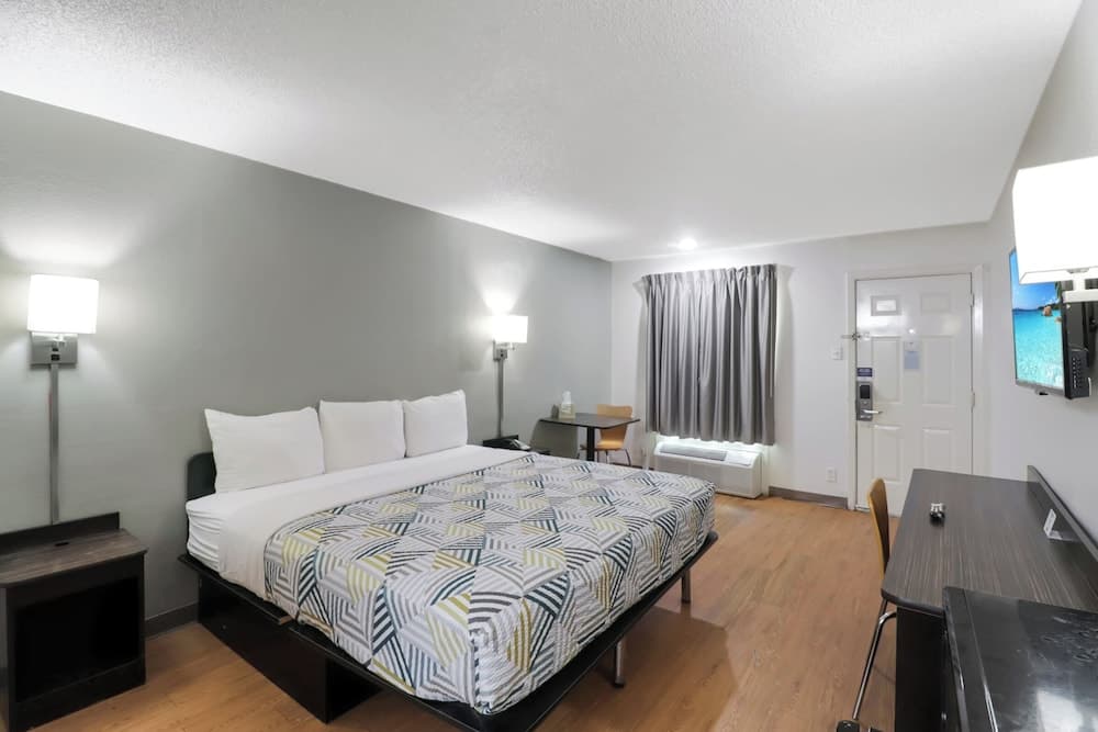 Motel 6 Bryan, TX - University Area