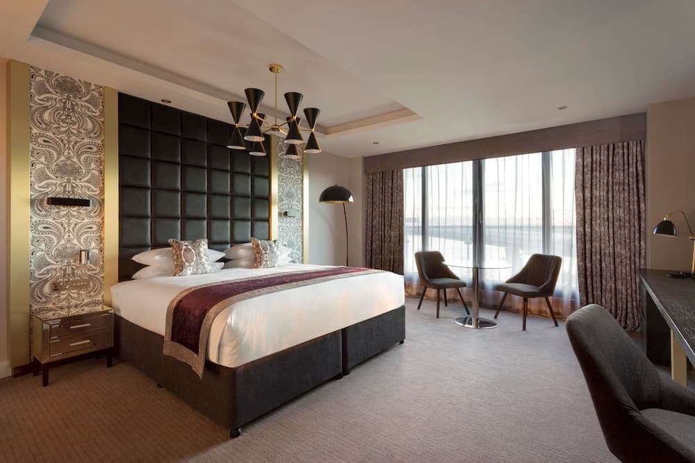 DoubleTree by Hilton Edinburgh - Queensferry Crossing