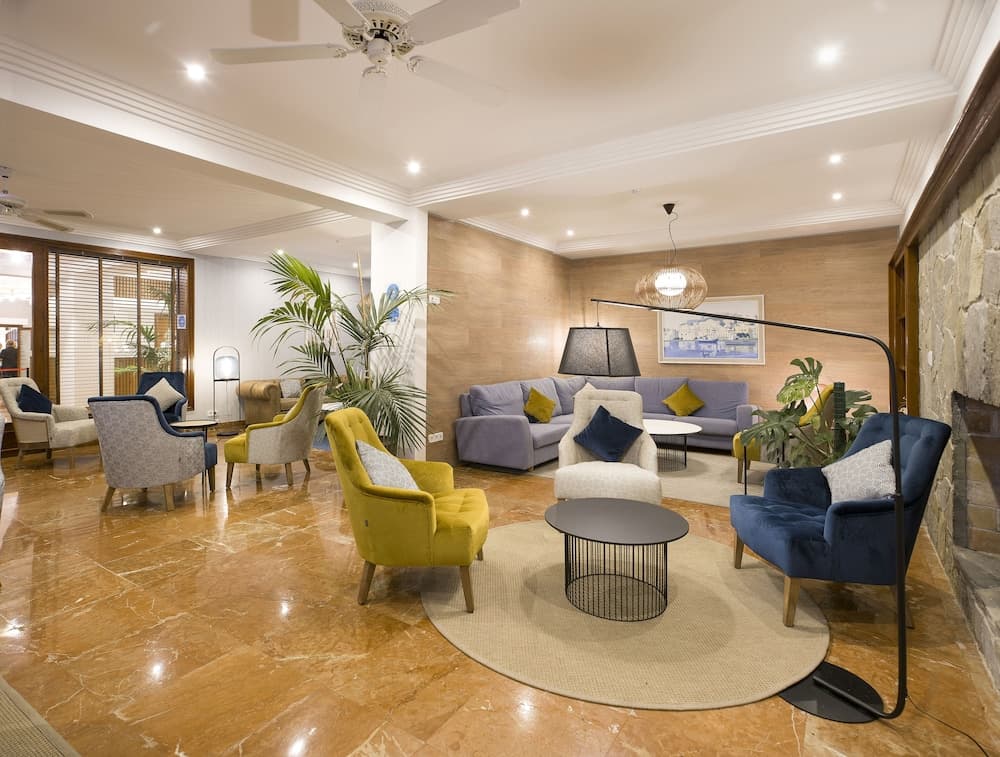 Lobi dinlenme salonu