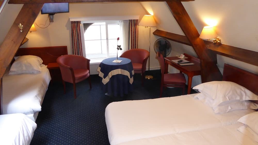 The Black Swan Hotel